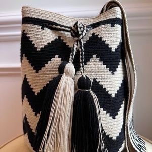 ARYA Handwoven Wayuu Bag